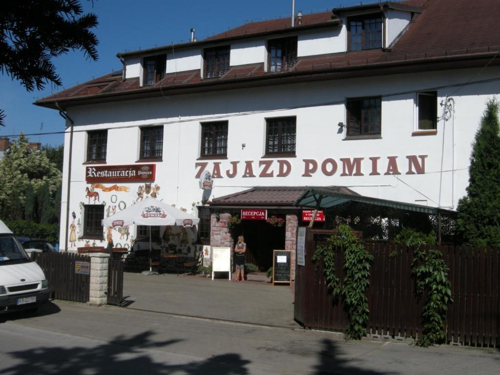 Zajazd Pomian 오자로프 마조비에츠키 외부 사진
